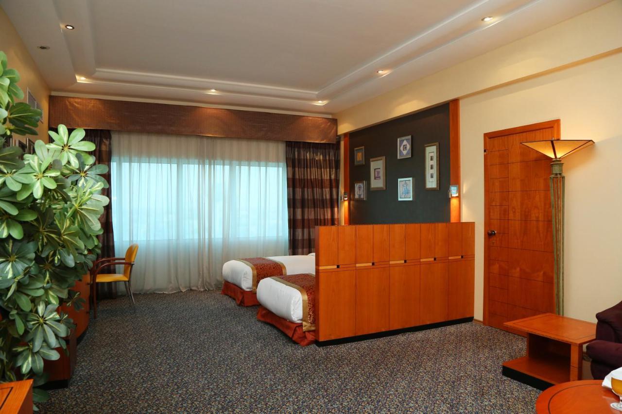 Gulf Court Hotel Manama Exteriör bild