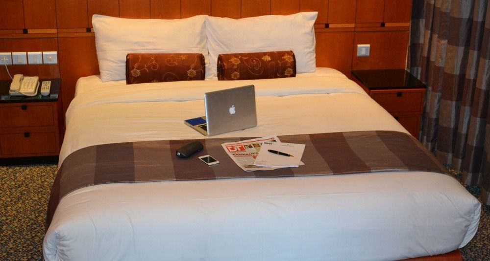 Gulf Court Hotel Manama Exteriör bild